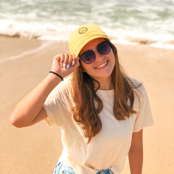 Meet your Posher, Keelie - Picture 2 of 3